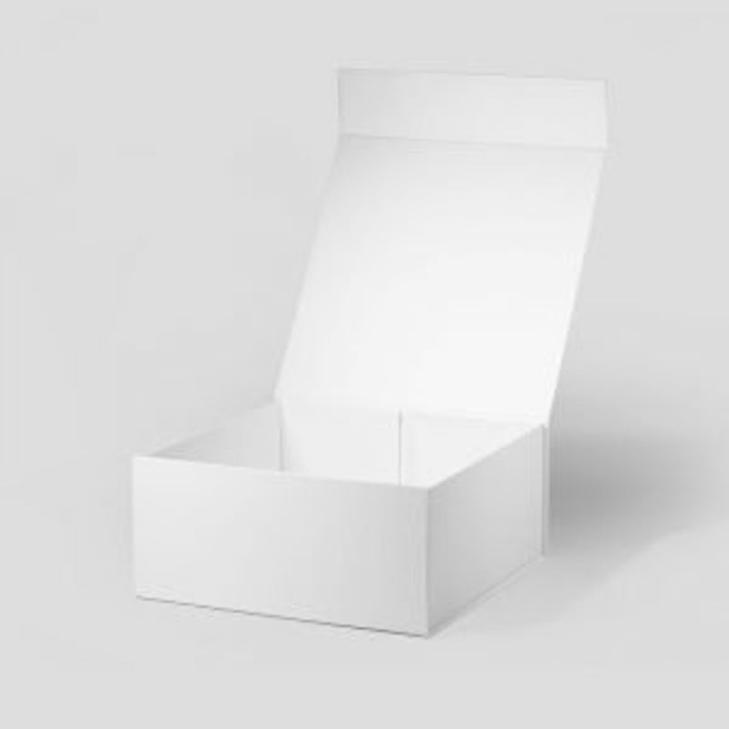 BOX: LARGE SQUARE MAGNETIC WHITE GIFT BOX WITH RIBBON